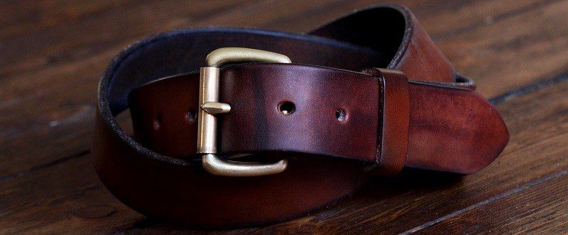 GUIDE ULTIME: BIEN CHOISIR ET PORTER UNE CEINTURE  JAMAIS VULGAIRE, blog mode homme, magazine 