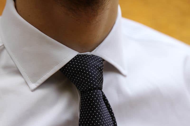 test-oxence-paris-chemise-homme-mousquetaire-tenue-formelle-col-cravate