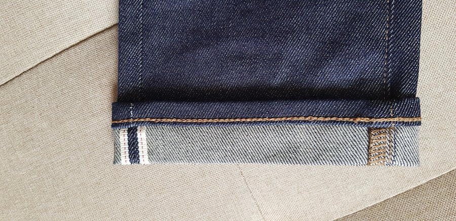 article-uniqlo-jean-selvedge-homme-ourlet