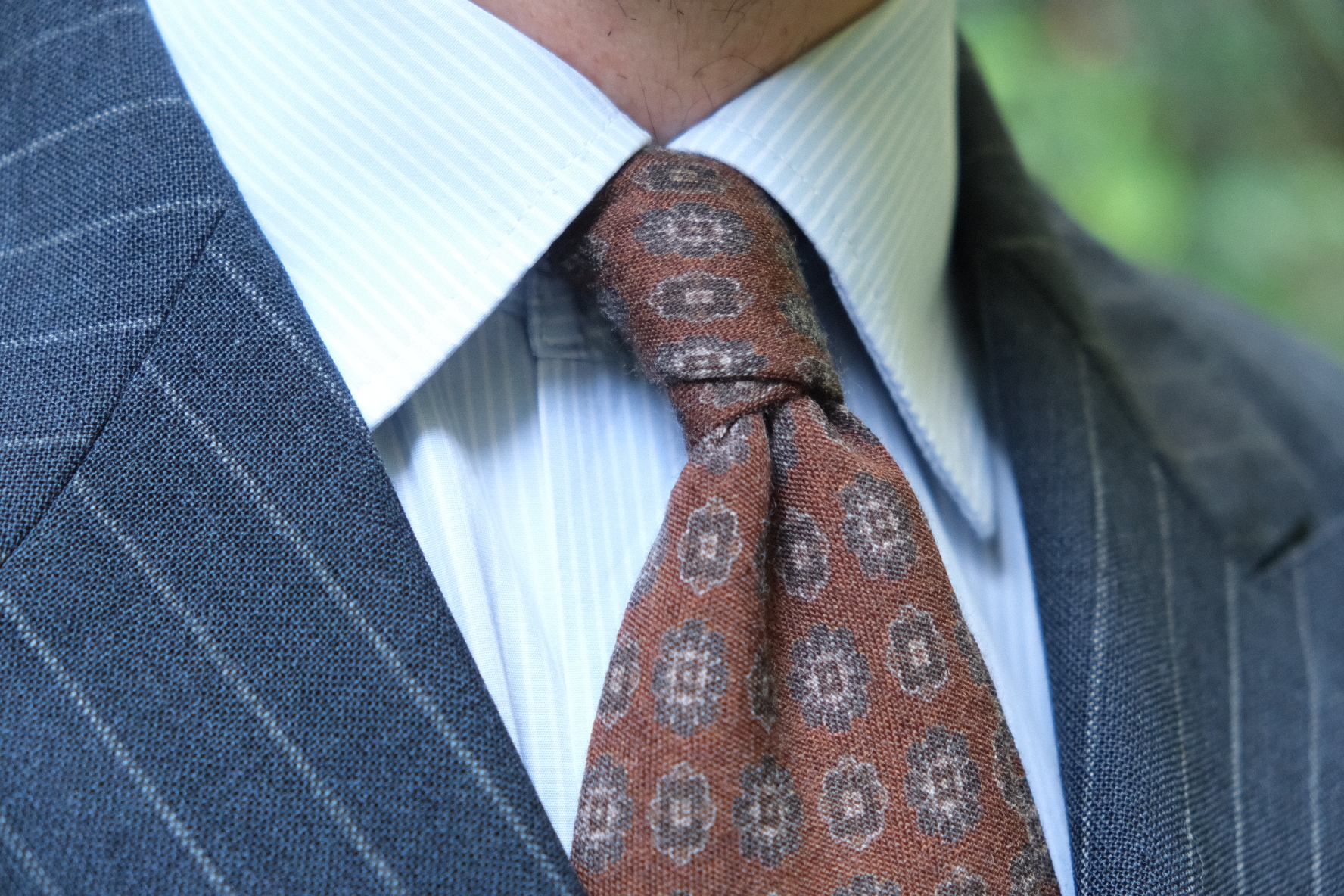 How to Tie a Half-Windsor Knot: An Illustrated Guide