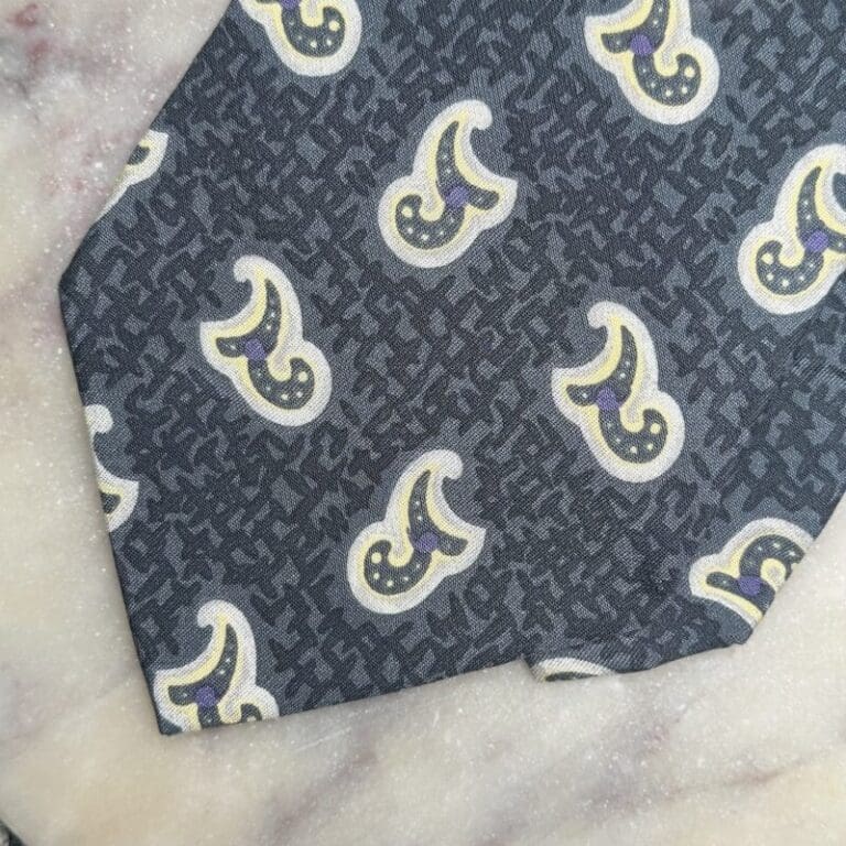 Cravate Thom Browne Motif Requin – Édition Rare, Jamais Portée