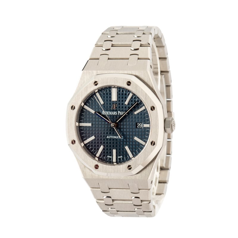 Audemars Piguet Royal Oak 15400ST en acier, cadran bleu motif « Grande Tapisserie », boîtier octogonal de 41 mm sur bracelet intégré.
