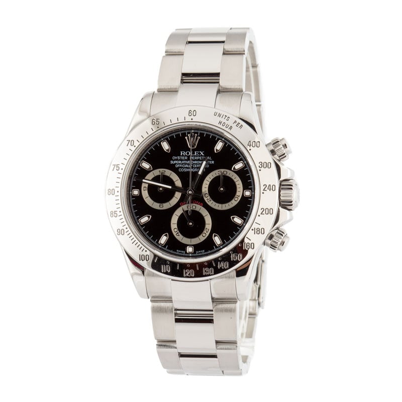 Rolex Cosmograph Daytona 116520 en acier inoxydable, cadran noir avec totalisateurs argentés et lunette tachymétrique gravée.