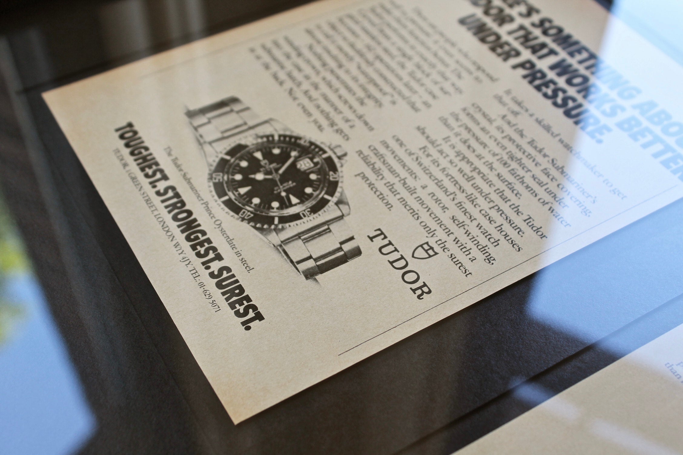 Página 2 de la publicidad de Tudor ilustrando el corte técnico de la caja Oyster Submariner