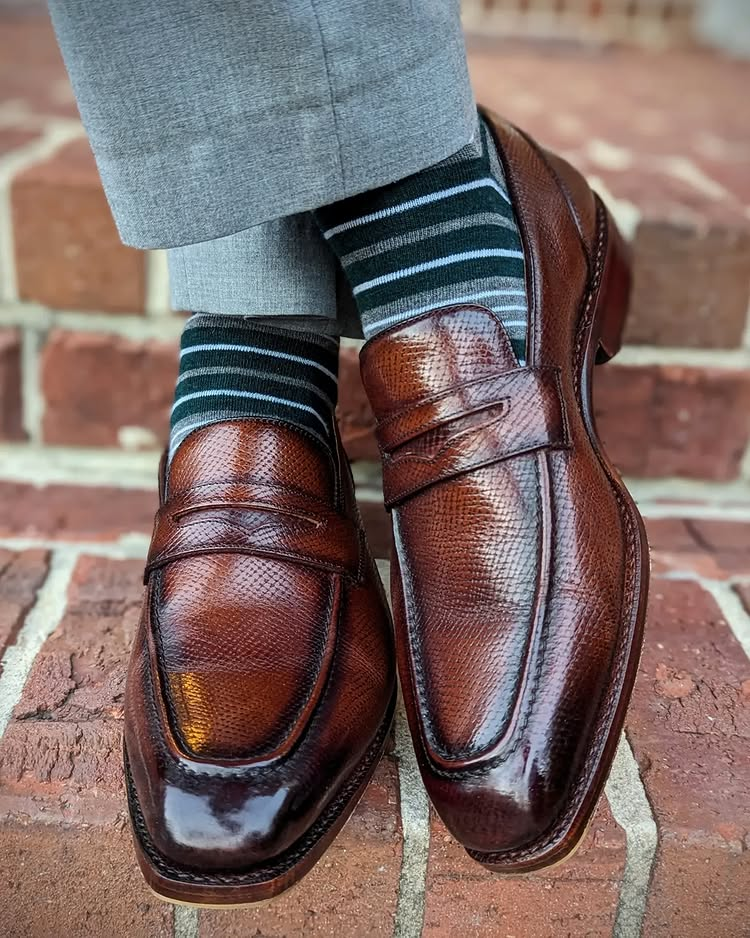 BLKBRD Aurus Penny Loafer en cuir hatchgrain