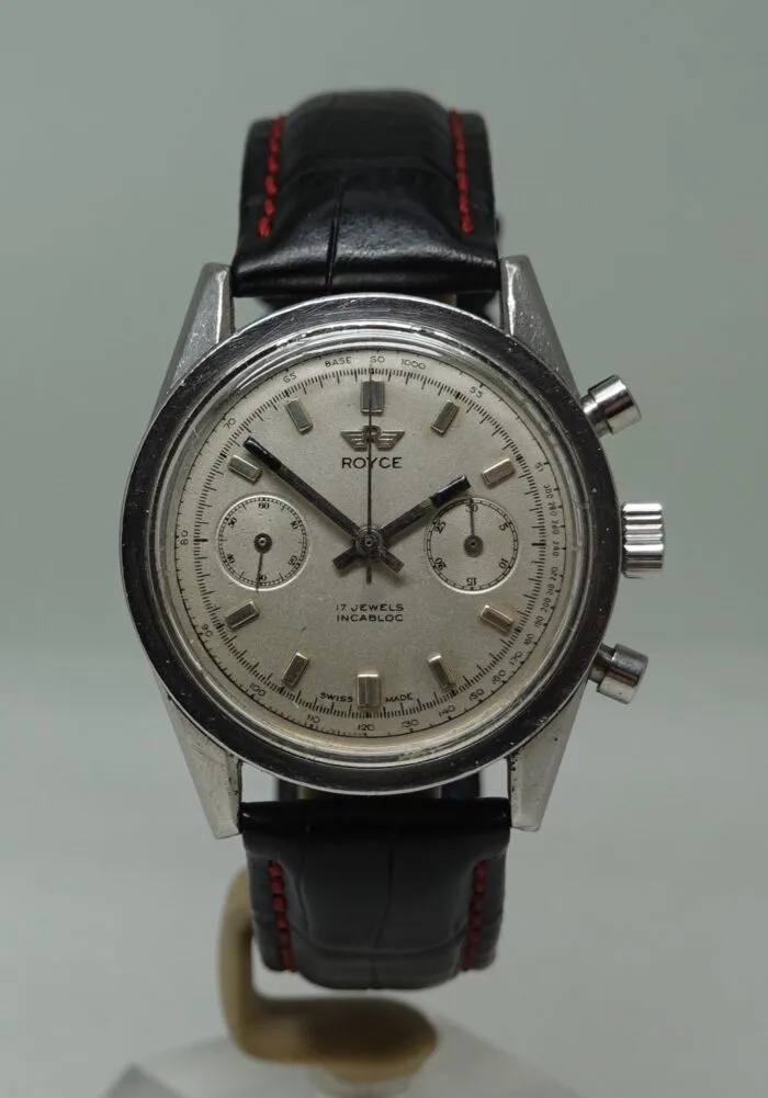 Chronographe Royce des années 1960, cadran argenté deux compteurs, marque appartenant à Eska